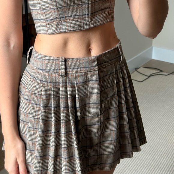 REVOLVE - L'Academie Multicolor Plaid Skirt - Picture 4 of 13